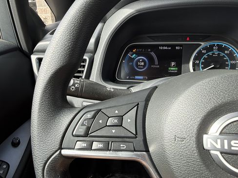 Used 2025 Nissan Leaf S FWD image 28