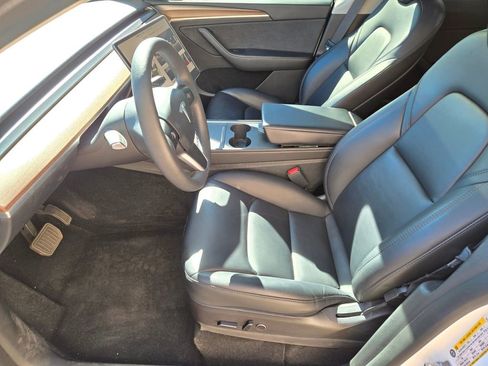 Used 2023 Tesla Model Y Long Range image 6