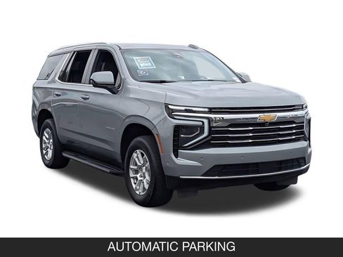 Used 2025 Chevrolet Tahoe LT AWD/4WD image 2