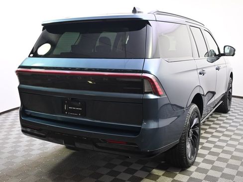 New 2027 Lincoln Navigator Reserve w/ Jet Appearance Package AWD/4WD image 6