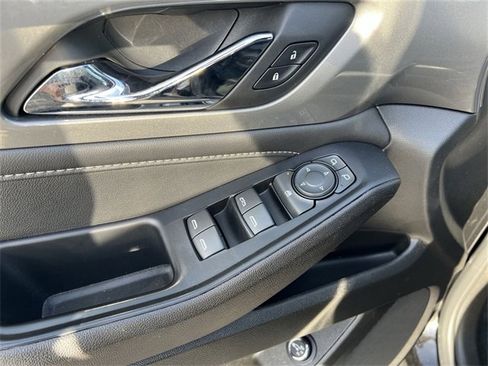 Certified 2023 Chevrolet Traverse LT w/ LPO, Floor Liner Package image 15