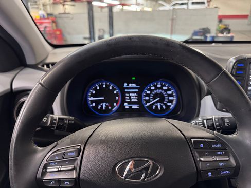 Used 2021 Hyundai Kona Ultimate w/ Cargo Package FWD image 10