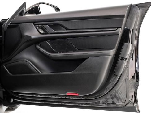 Used 2020 Porsche Taycan 4S image 45