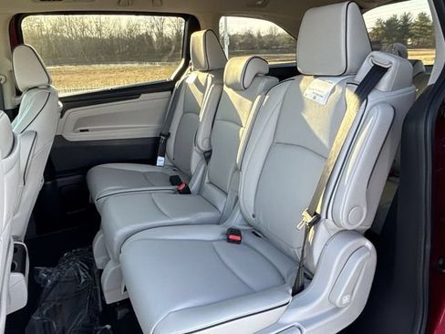 New 2026 Honda Odyssey Touring image 31