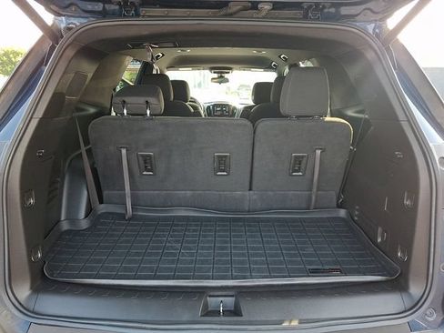Used 2023 Chevrolet Traverse LT FWD image 28