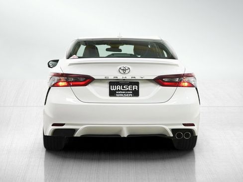Used 2021 Toyota Camry SE w/ Carpet Mat Package (TMS) FWD image 4