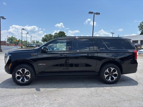 New 2026 GMC Yukon XL AT4 Ultimate w/ LPO, Floor Liner Package AWD/4WD image 5