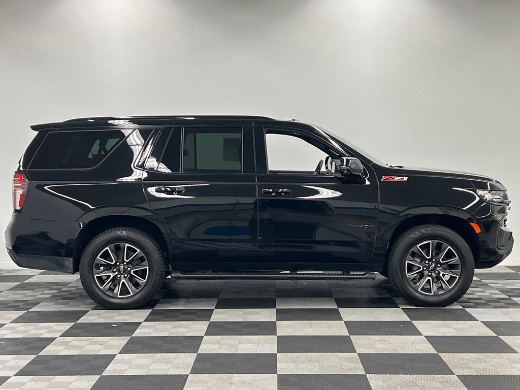 Used 2022 Chevrolet Tahoe Z71 w/ Luxury Package AWD/4WD image 8