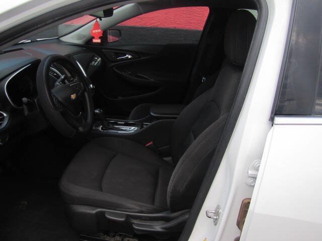 Used 2018 Chevrolet Malibu LS FWD image 10