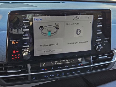 Used 2023 Toyota Sienna XLE image 21