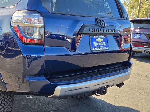 Used 2019 Toyota 4Runner TRD Off-Road Premium AWD/4WD image 5