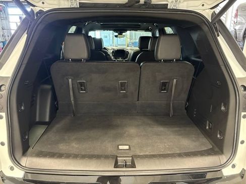 Used 2023 Chevrolet Traverse Premier w/ Redline Edition AWD/4WD image 39