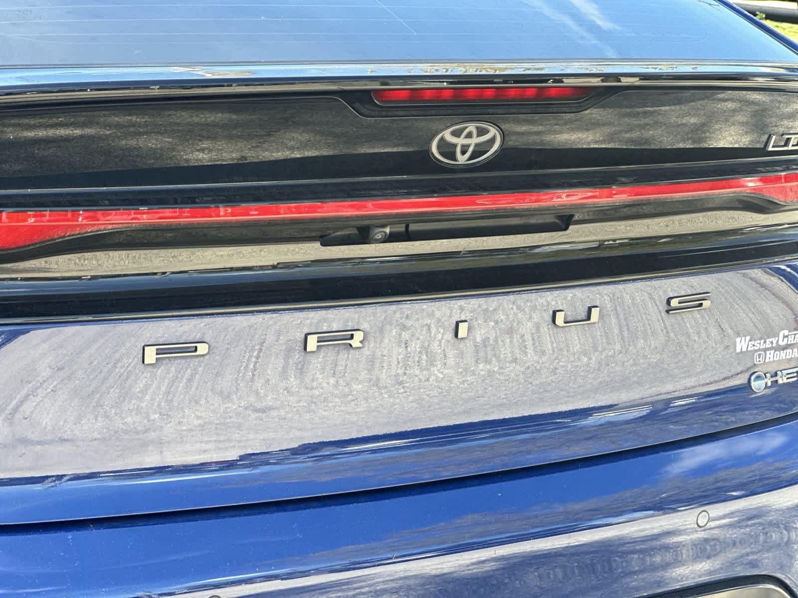 Used 2023 Toyota Prius Limited FWD image 11