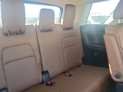 New 2025 Nissan Pathfinder Platinum image 15