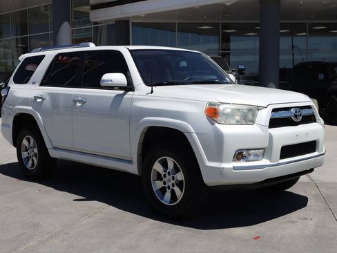 Used 2013 Toyota 4Runner SR5 RWD image 8