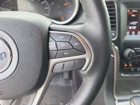 Used 2018 Jeep Grand Cherokee Limited AWD/4WD image 36