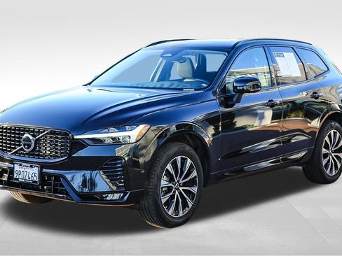 Used 2025 Volvo XC60 B5 Plus image 3