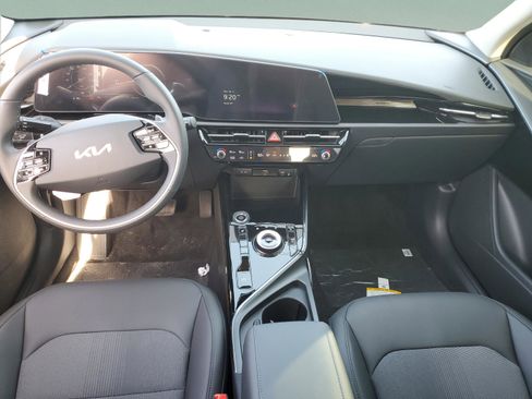 New 2026 Kia Niro Wind FWD image 11