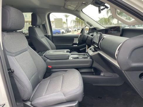 New 2026 Ford Expedition Active image 26