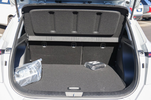 New 2027 Hyundai Kona SEL Premium FWD image 8