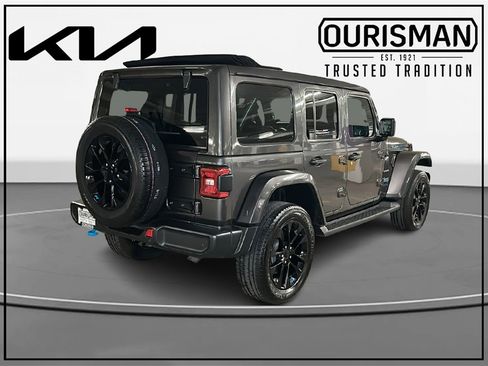 Used 2022 Jeep Wrangler Unlimited Sahara w/ Cold Weather Group image 4