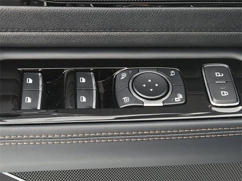 New 2026 Lincoln Aviator 2WD image 23