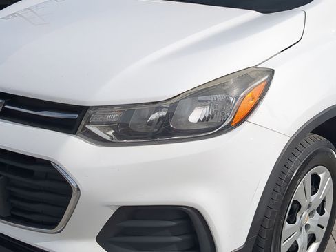 Used 2017 Chevrolet Trax LS image 12