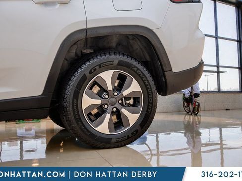 Used 2022 Jeep Grand Cherokee Limited 4xe w/ Luxury Tech Group II AWD/4WD image 35