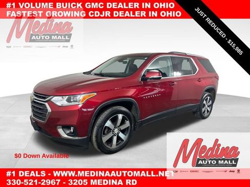 Used 2018 Chevrolet Traverse LT image 1