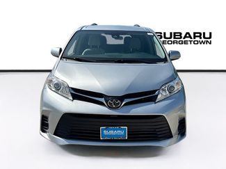 Used 2019 Toyota Sienna LE FWD video 2