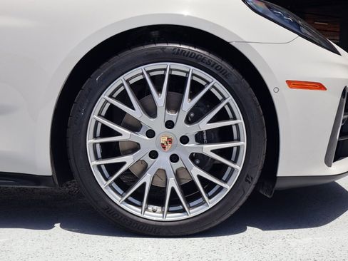 Certified 2025 Porsche Panamera 4 w/ Premium Package AWD/4WD image 27