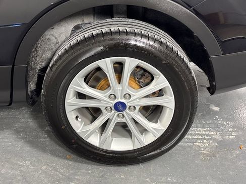 Used 2018 Ford Escape SE w/ Ford Safe & Smart Package FWD image 33