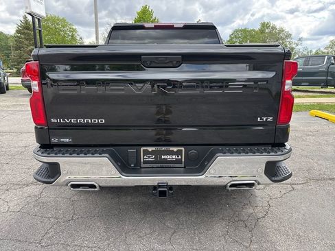 Used 2022 Chevrolet Silverado 1500 LTZ w/ Z71 Off-Road Package AWD/4WD image 5