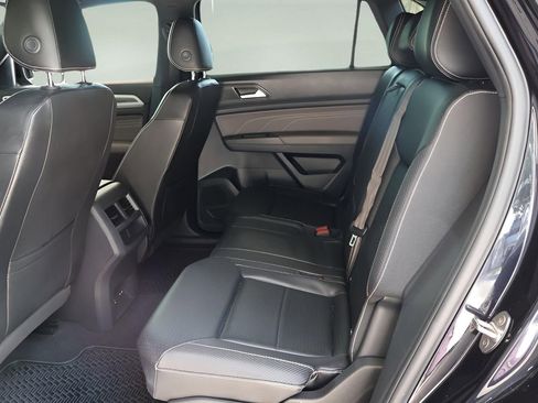 Used 2022 Volkswagen Atlas Cross Sport SE w/ Panoramic Sunroof Package image 13