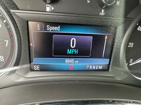 Used 2021 Buick Encore Preferred image 39