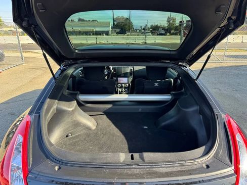Used 2013 Nissan 370Z Coupe RWD image 11