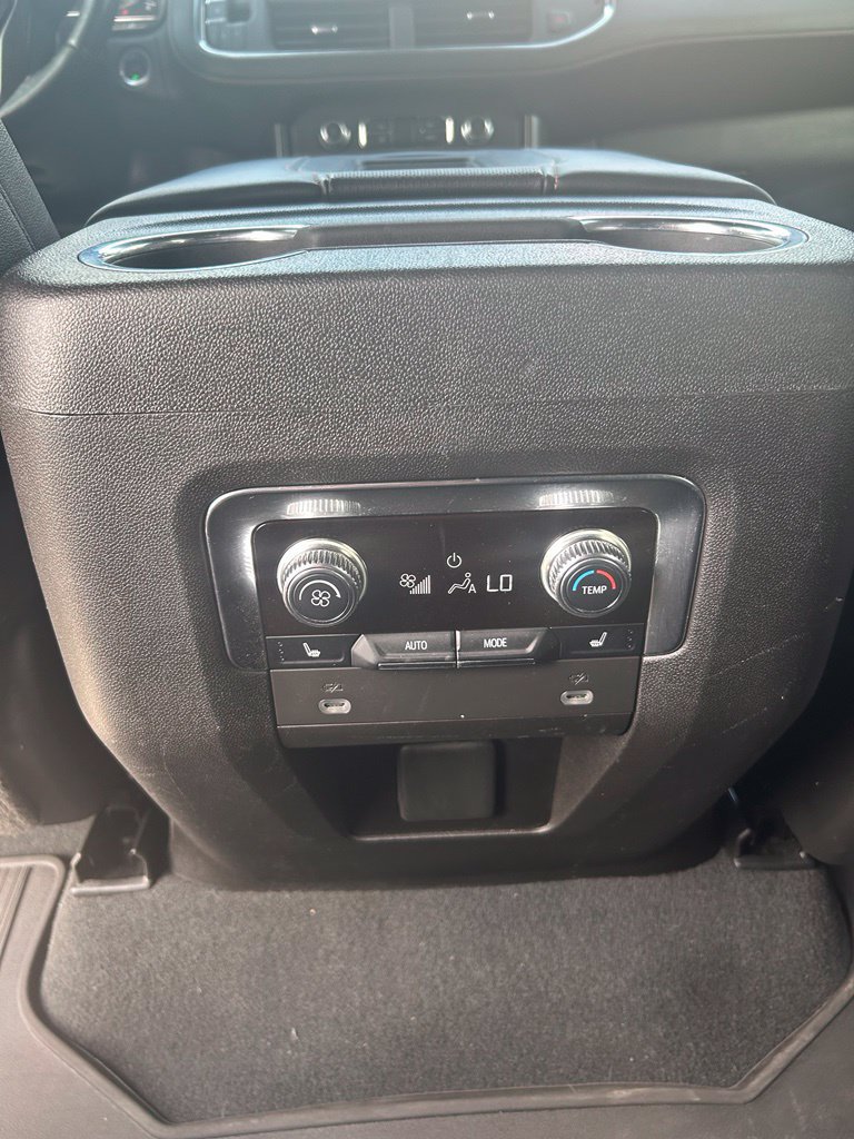 Used 2023 GMC Yukon AT4 AWD/4WD image 17
