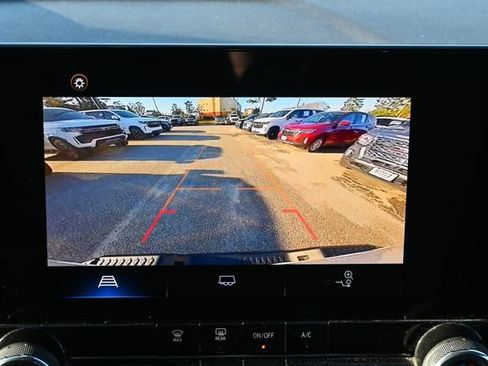 Used 2023 Chevrolet Colorado Z71 w/ Advanced Trailering Package image 20