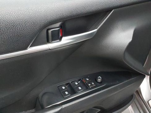 Used 2018 Toyota Camry SE w/ Protection Package (Q2) FWD image 10