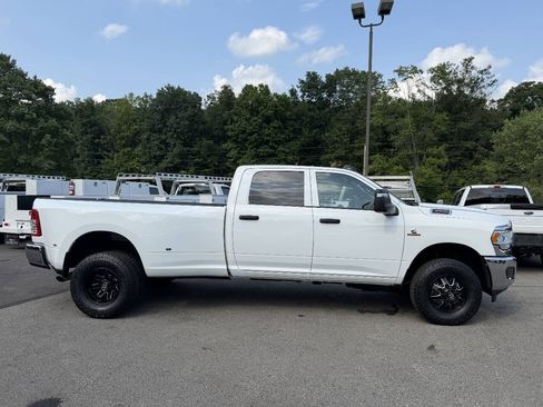 Used 2023 RAM 3500 Tradesman AWD/4WD image 2