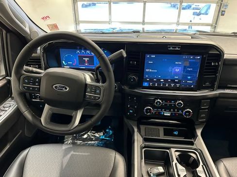 New 2026 Ford F250 Lariat w/ Black Appearance Package AWD/4WD image 12