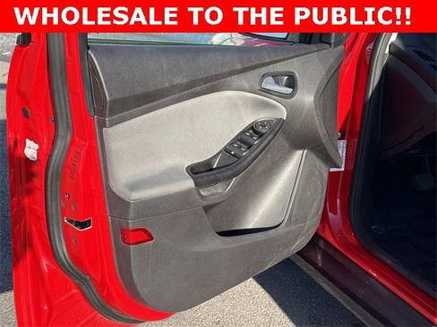 Used 2014 Ford Focus SE image 11