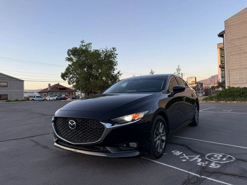 Used 2022 MAZDA MAZDA3 Sedan FWD image 1