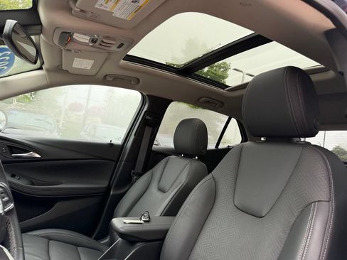 Used 2023 Buick Encore GX Essence w/ Experience Buick Package FWD image 15