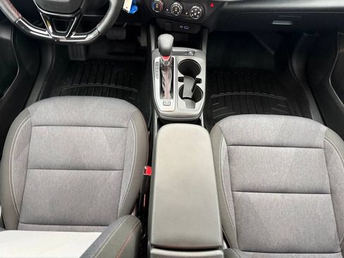 Used 2024 Chevrolet Trax RS FWD image 32