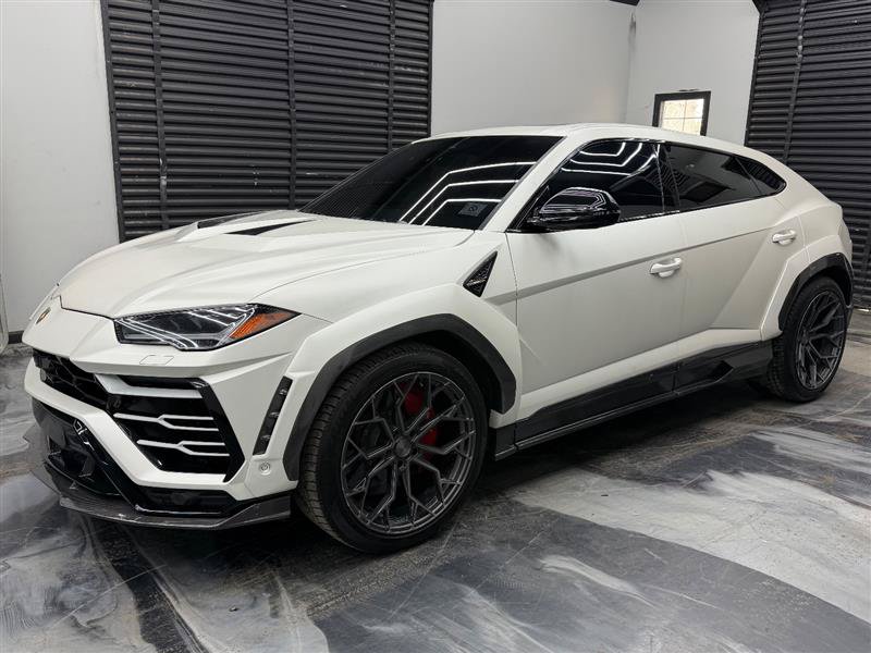 Used 2019 Lamborghini Urus AWD/4WD image 2
