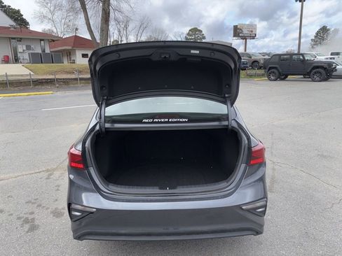 Used 2020 Kia Forte Sedan image 4