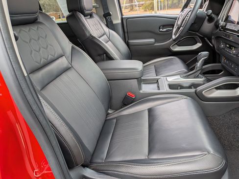 Certified 2024 Nissan Frontier SL w/ Technology Package image 34