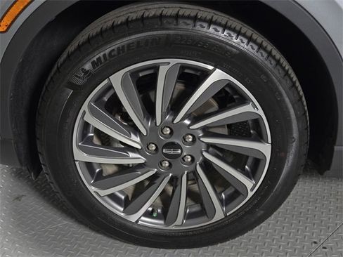 Certified 2023 Lincoln Corsair Reserve w/ Equipment Group 201A image 9