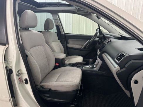 Used 2018 Subaru Forester 2.5i Premium AWD/4WD image 24